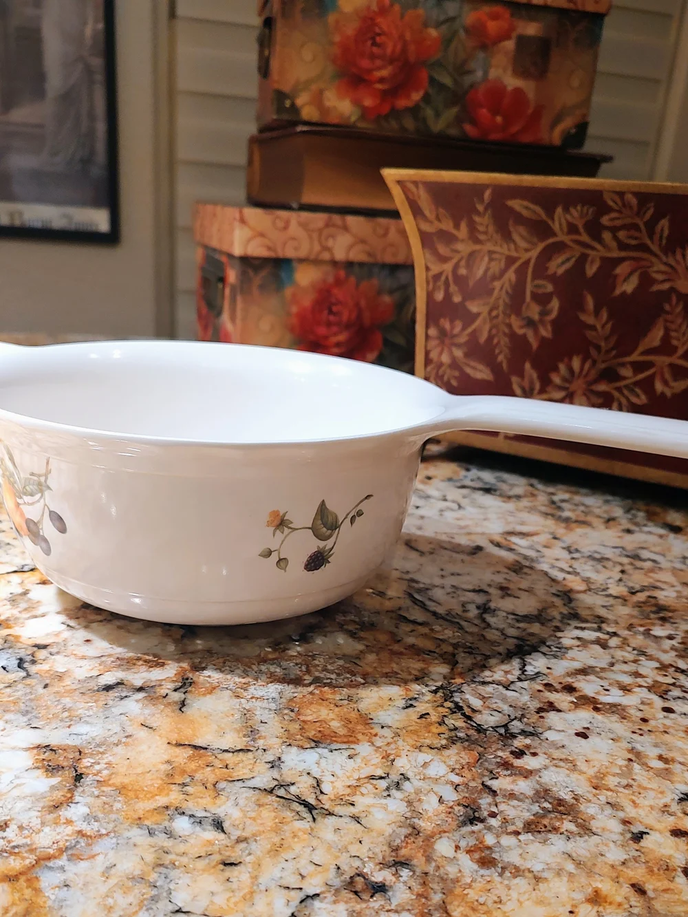 White Ashberry Melamine strainer W Peach Floral Design, vintage.